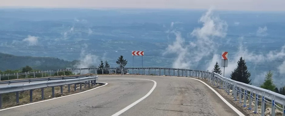 Gata cu asteptarea. Cel mai inalt drum din Romania s-a redeschis, in sfarsit Gata cu asteptarea. Cel mai inalt drum din Romania s-a redeschis, in sfarsit