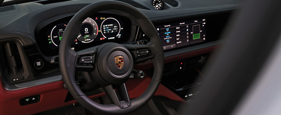 Gata cu asteptarea: Porsche prezinta oficial noul Cayenne cu trei display-uri in bord si pana la 659 CP sub capota
