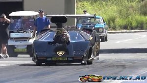 Gata, le-am vazut pe toate: un Lamborghini Countach TopFuel de drag