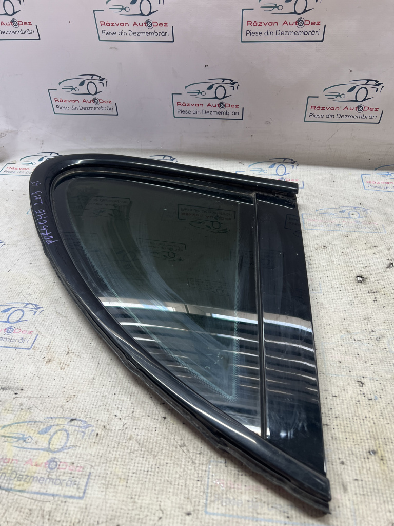 Geam aripă stânga spate Porsche Cayenne 2012