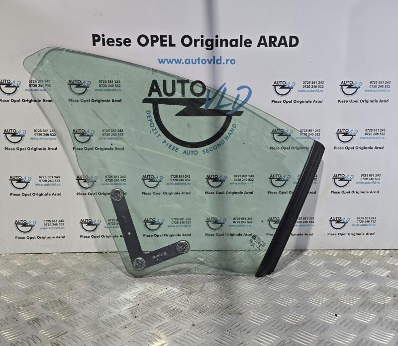Geam aripa dreapta spate Opel Astra H Twintop 2004-2007 13193195