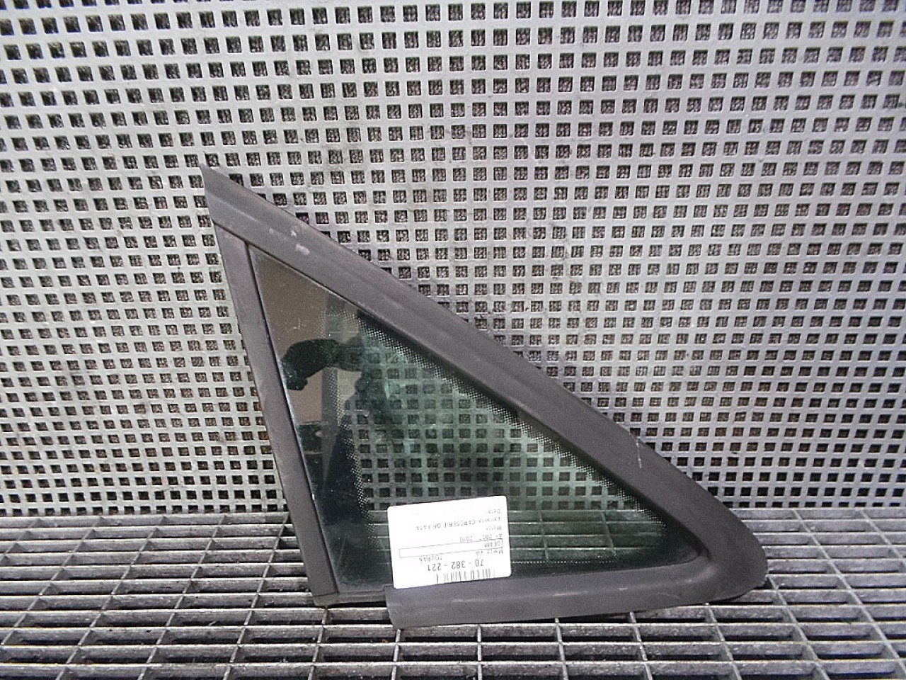 GEAM CAROSERIE FATA DREAPTA VW TOURAN TOURAN - - (2007 2010)