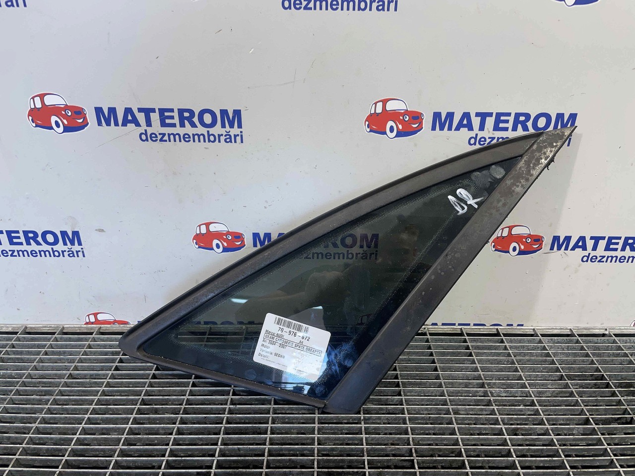 GEAM CAROSERIE SPATE DREAPTA AUDI A4 - - (2004 2007)