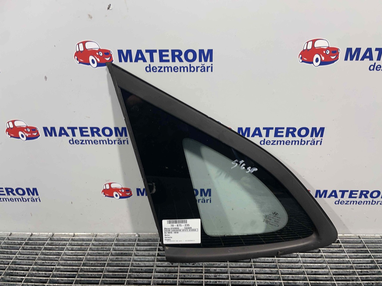 GEAM CAROSERIE SPATE STANGA HYUNDAI TUCSON - - (2015 2019)