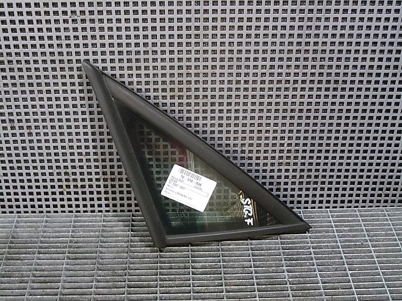 GEAM CAROSERIE SPATE STANGA SEAT TOLEDO - - (2004 2009)