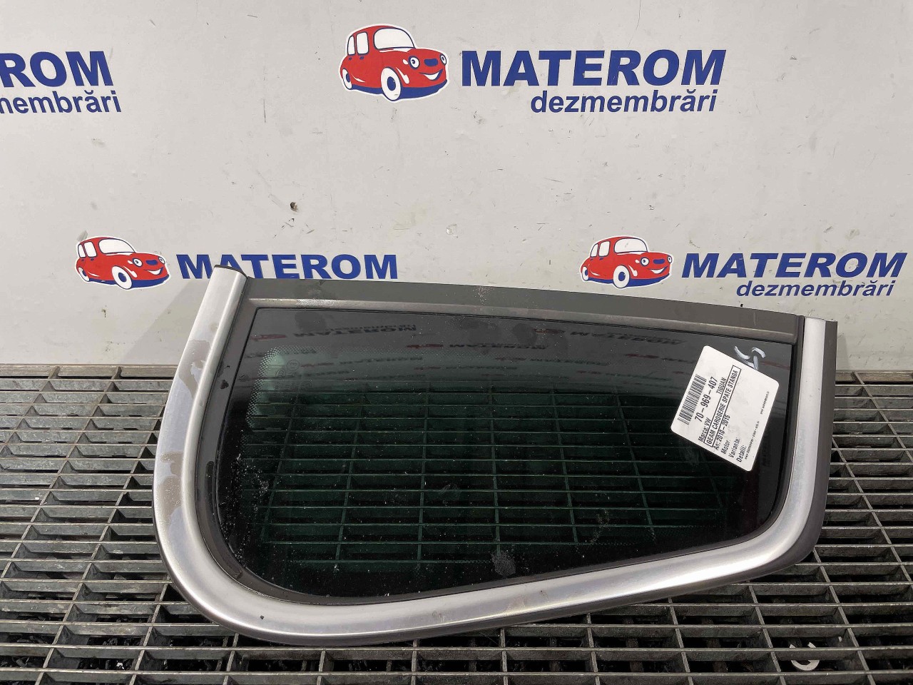 GEAM CAROSERIE SPATE STANGA VW TIGUAN - - (2010 2015)