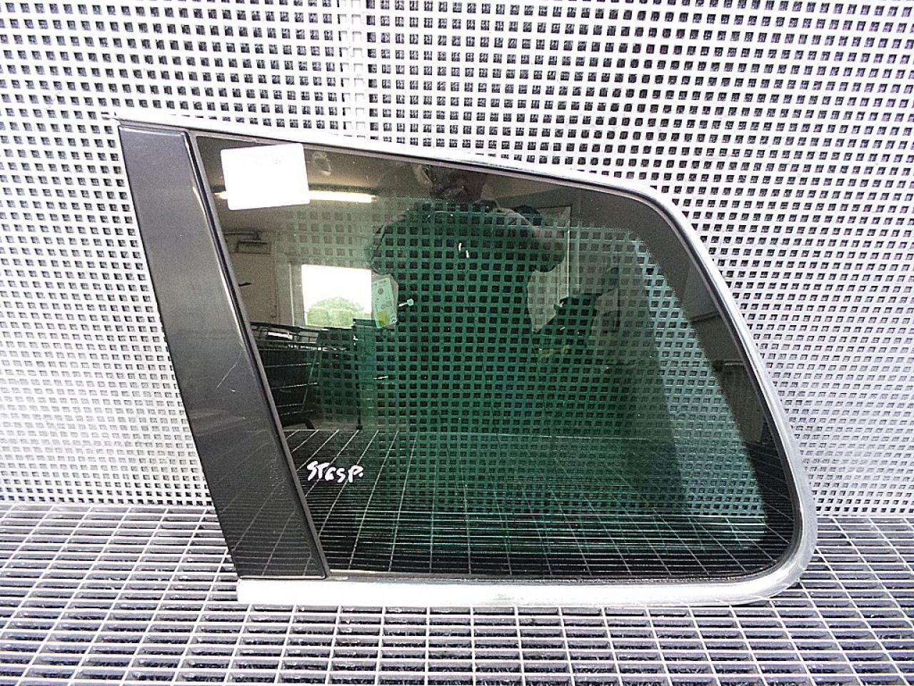 GEAM CAROSERIE SPATE STANGA VW TOUAREG - - (2002 2006)