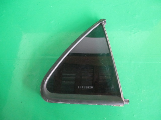GEAM COLT / FIX USA DREAPTA SPATE RENAULT LAGUNA 2 FAB. 2001 – 2007 ⭐⭐⭐⭐⭐