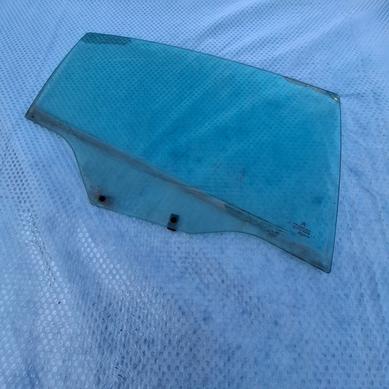 Geam Culisant Citroen C4 1 (Lc) 2004-2010 Spate Dreapta Clar Hatchback 5 Portiere 43R000929, F000189, E243R000929, Dot39As2M34 Saint-Gobain Sekurit