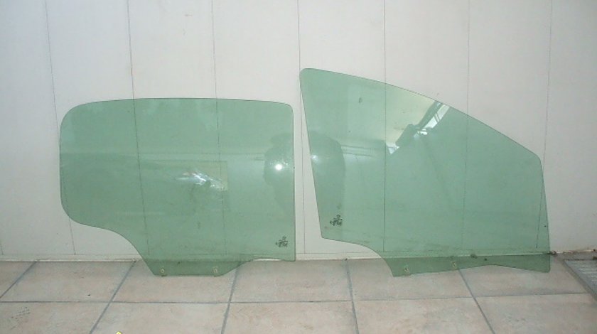 Geam dreapta fata peugeot 207