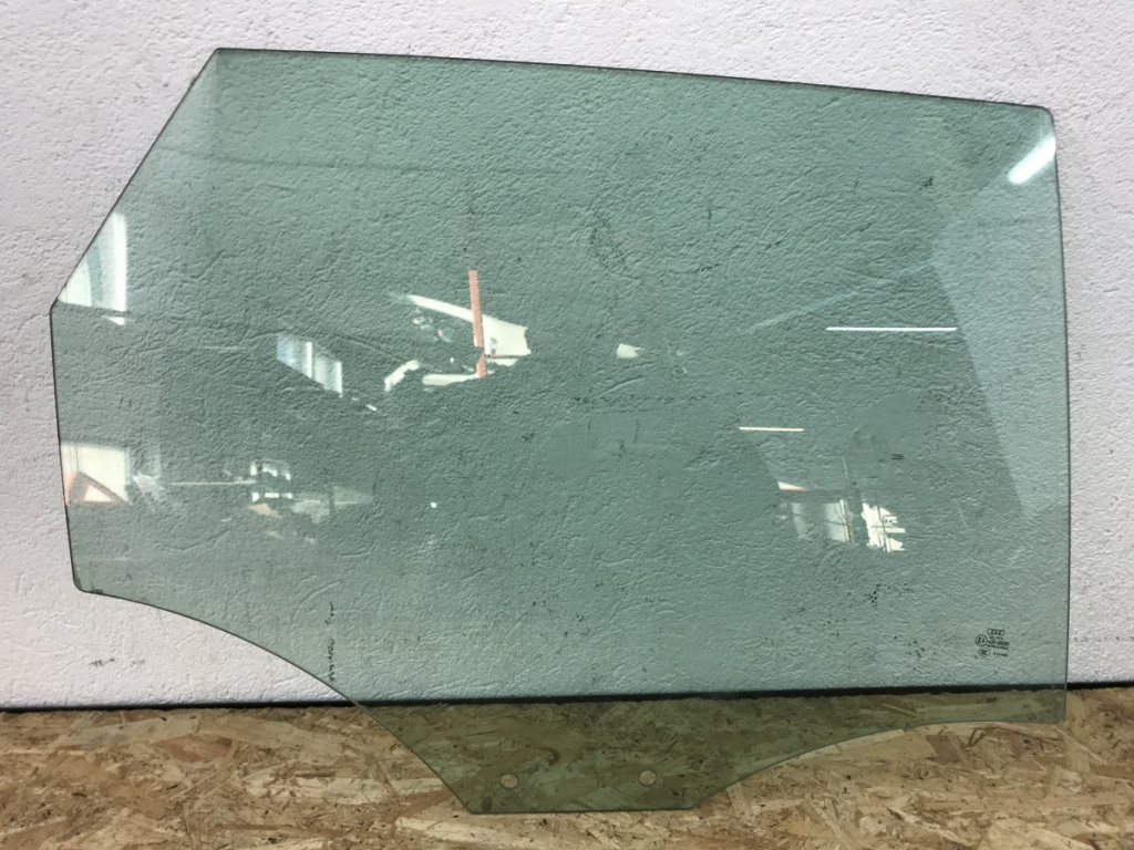 Geam dreapta spate A4 B8 combi 2013 (43R00082)