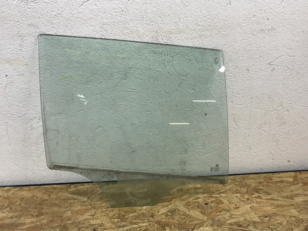 Geam dreapta spate BMW F11 F10 combi 2012 (cod intern: 25563)