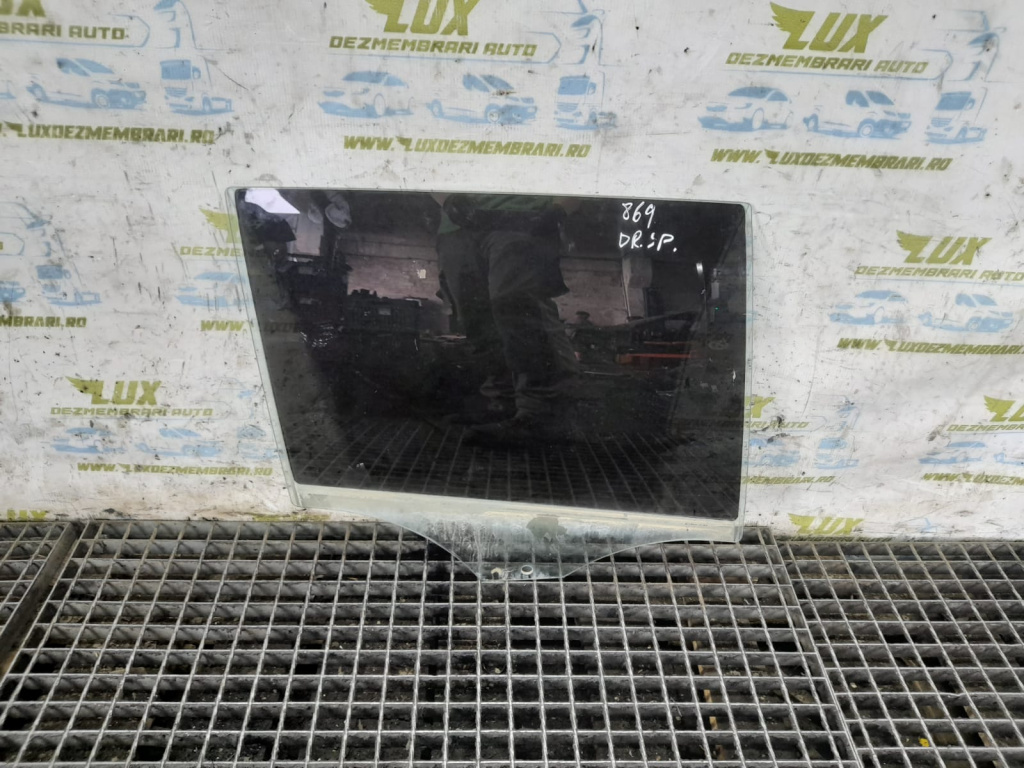 Geam dreapta spate BMW Seria 3 E91 [2004 - 2010] 2.0 d n47d20a