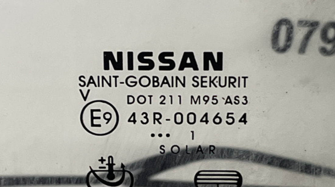 Geam dreapta spate Nissan Navara 2.5 Automat euro 5 sedan 2011 (cod intern: 226471)