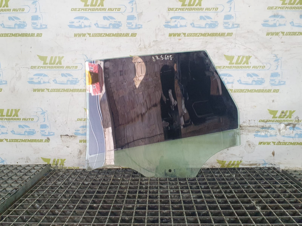 Geam dreapta spate Opel Astra J [2009 - 2012] 1.7 cdti A17DTR