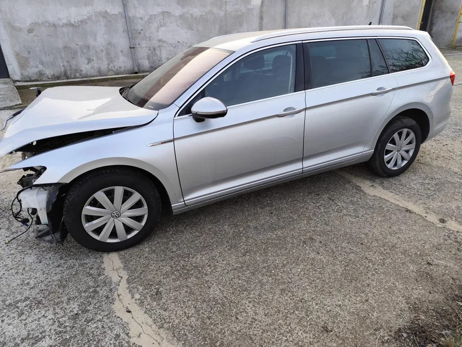 Geam dublu 3G9845025G cu tenta verde usa spate stanga Vw Passat B8 Variant