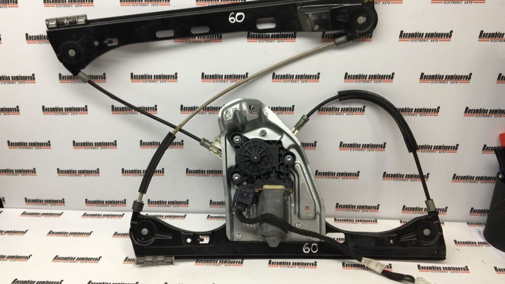 geam fata dreapta BROSE MERCEDES-BENZ Class C A 203 720 18 46 / A2037201846A 203 720 18 46 / A2037201846