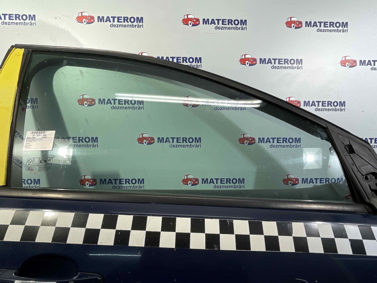 GEAM FATA DREAPTA FORD FOCUS - - (2008 2010)