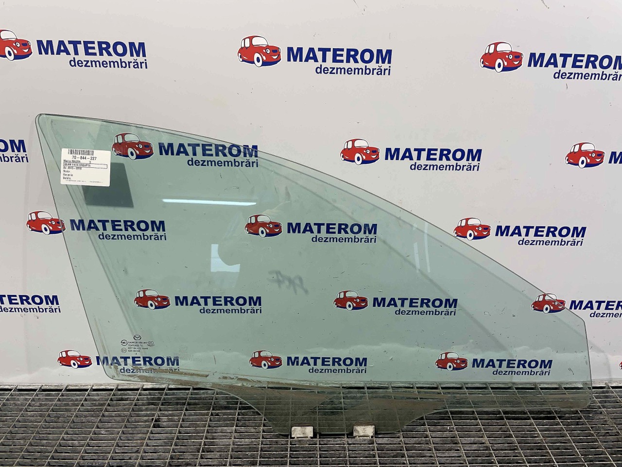 GEAM FATA DREAPTA MAZDA 3 - - (2013 2018)