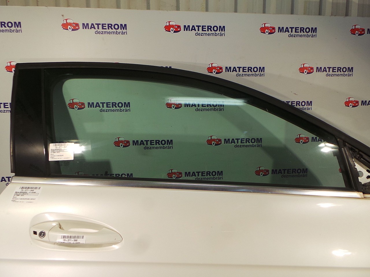GEAM FATA DREAPTA MERCEDES C-CLASS - - (