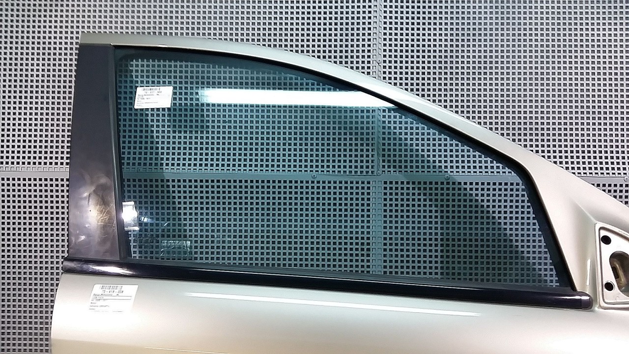 GEAM FATA DREAPTA MERCEDES ML - - (2005 2011)