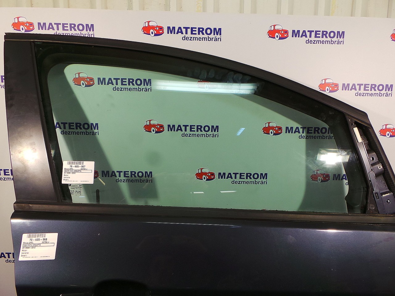 GEAM FATA DREAPTA OPEL ASTRA J - - (2009