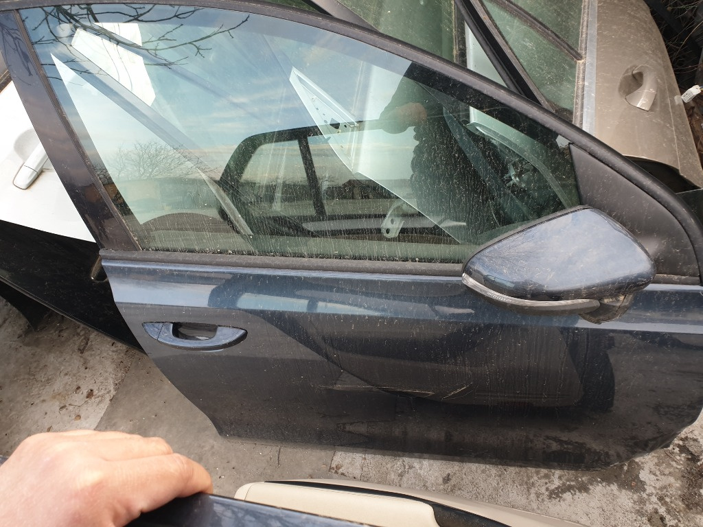 Geam Fata Dreapta Vw Golf 6