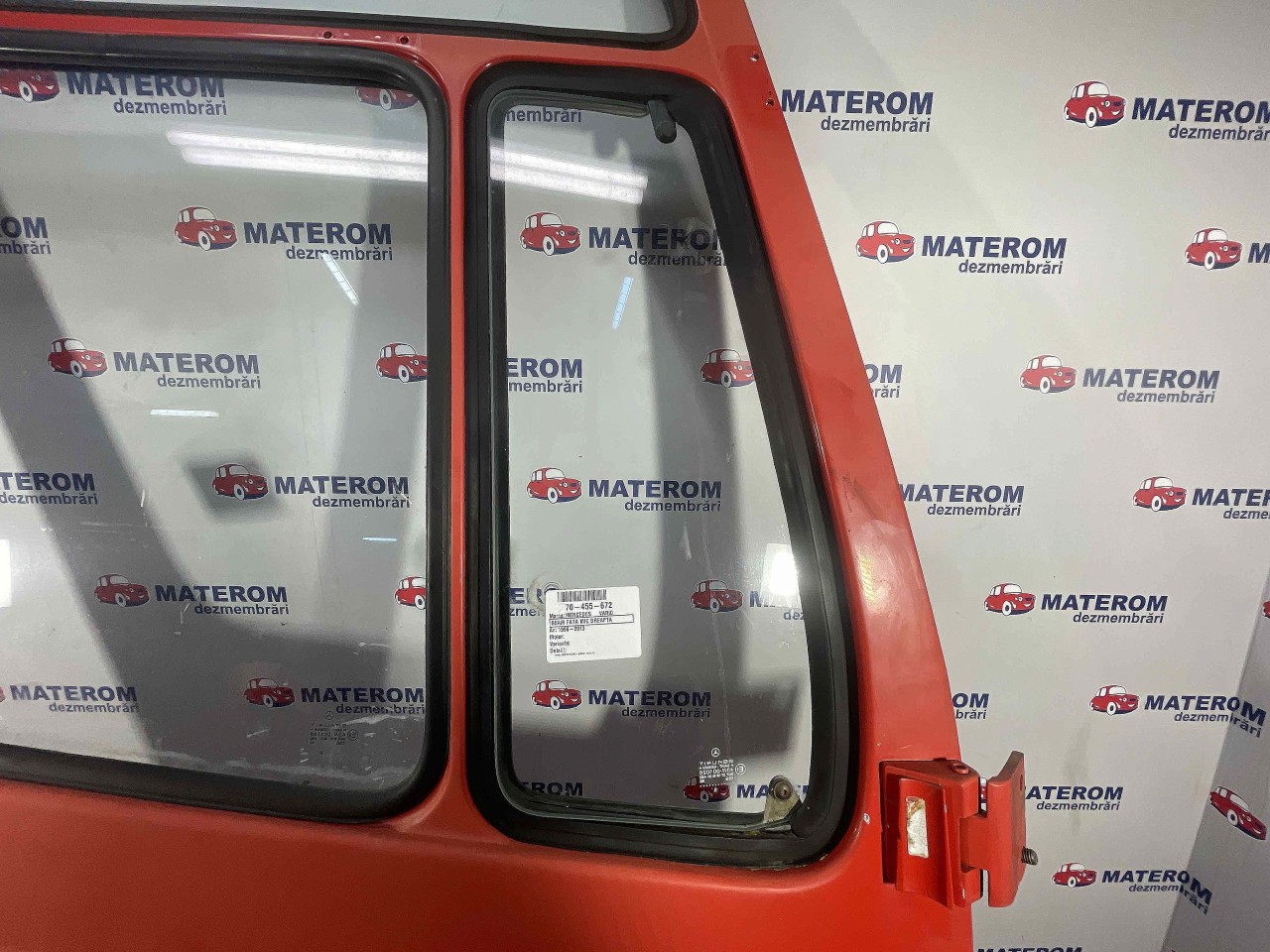GEAM FATA MIC DREAPTA MERCEDES VARIO - - (1996 2013)