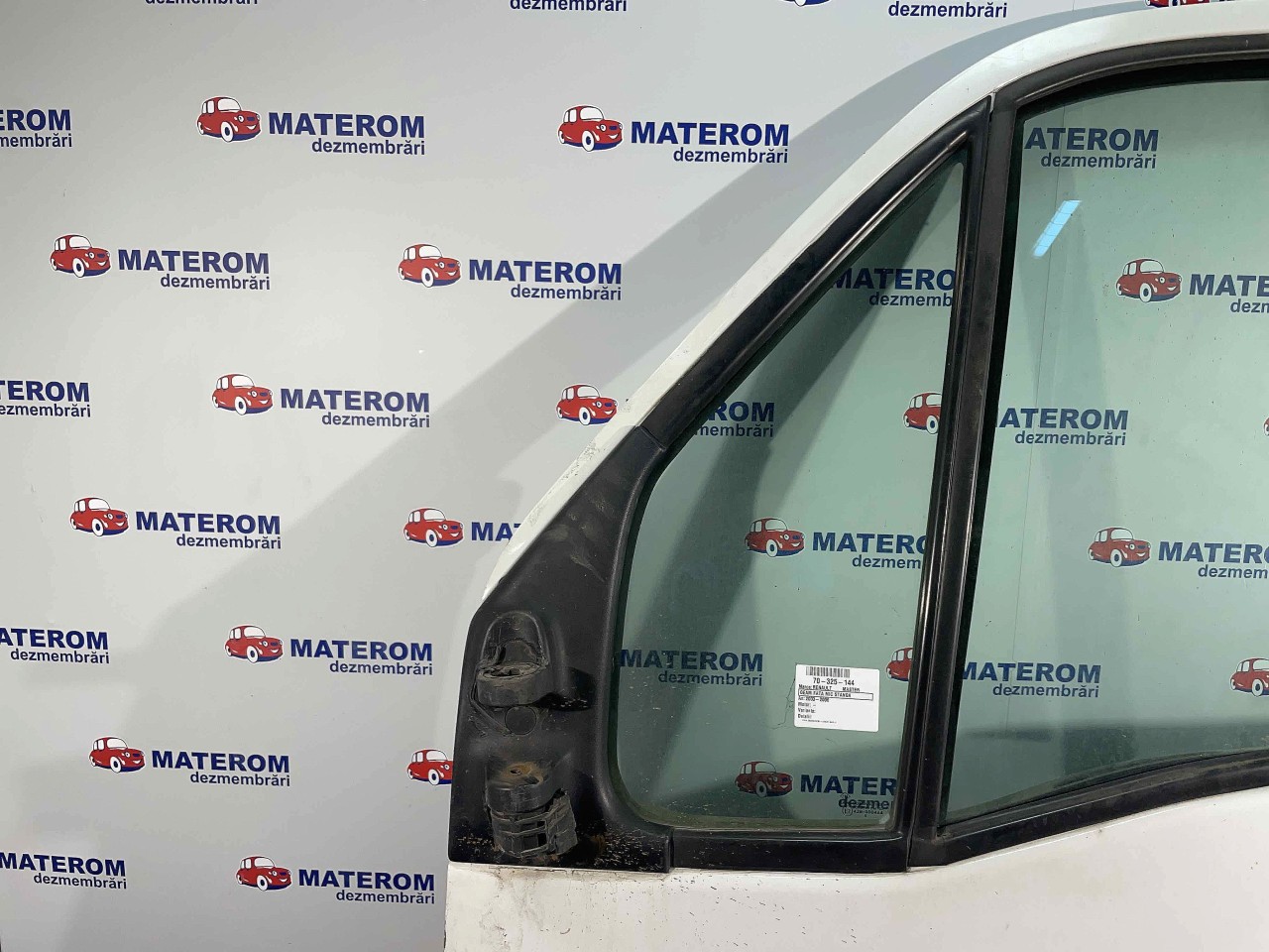 GEAM FATA MIC STANGA RENAULT MASTER MASTER - - (2003 2007)