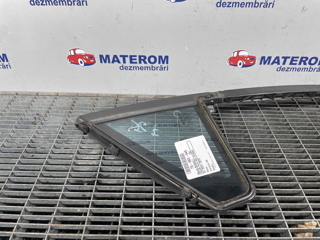 GEAM FATA MIC STANGA RENAULT ZOE - - (2012 2019)