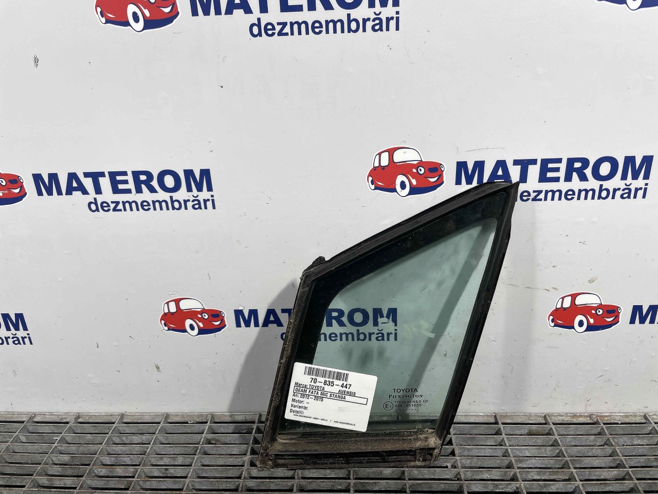 GEAM FATA MIC STANGA TOYOTA AVENSIS - - (2012 2015)