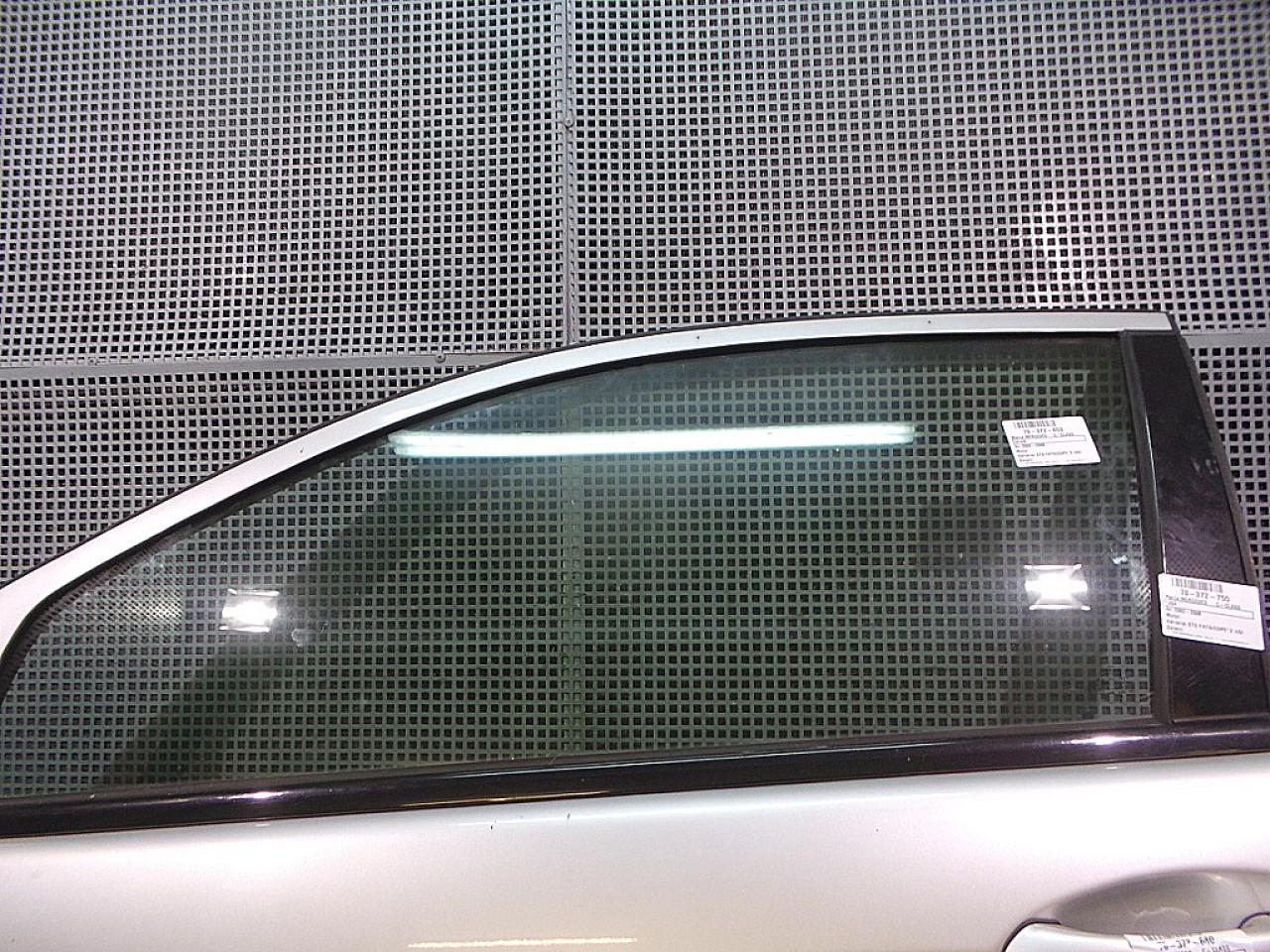 GEAM FATA STANGA MERCEDES C-CLASS - - (2000 2007)