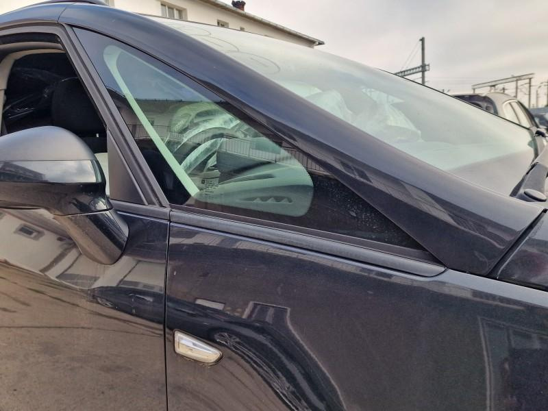 Geam fix aripa dreapta fata Opel Zafira 
