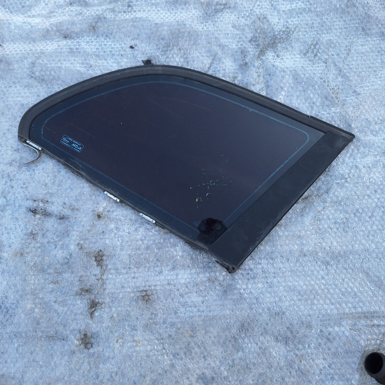 Geam Fix Bmw 5 (E60, E61) 2003-2010 Spate Dreapta Fumuriu Dot27M24100As2, 43R001025 Saint-Gobain