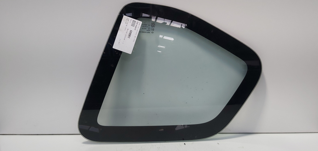 Geam fix caroserie dreapta spate, Dacia Duster (id:689901)