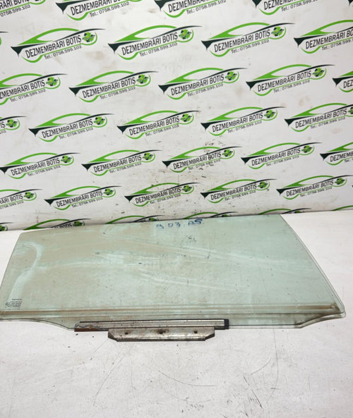Geam fix caroserie spate dreapta 46R-00048 Toyota Corolla
