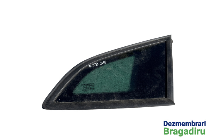Geam fix caroserie spate dreapta Renault Megane 3 [2008 - 2014] wagon 5-usi 1.9 dCi MT (130 hp) EURO 5