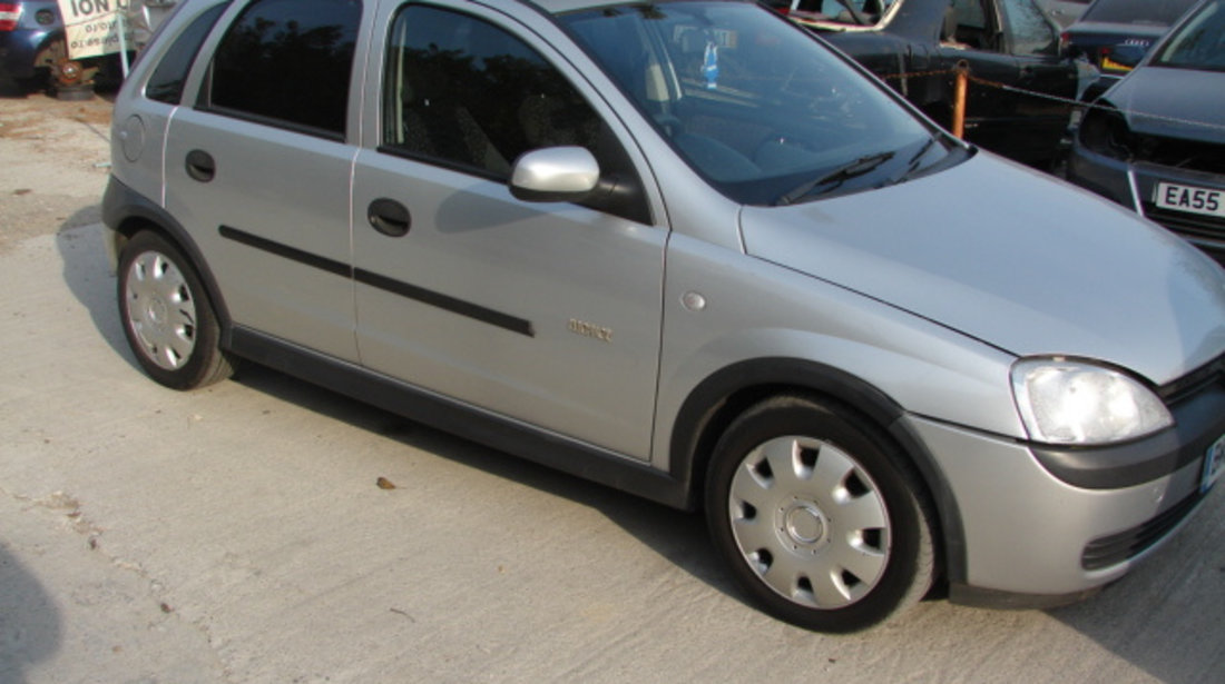 Geam fix caroserie spate stanga Opel Corsa C [2000 - 2003] Hatchback 5-usi 1.7 DTI MT (75 hp) C (F08 F68)