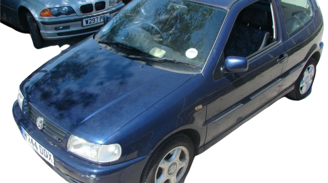 Geam fix caroserie spate stanga Volkswagen VW Polo 3 6N [1994 - 2001] Hatchback 3-usi 1.4 MT (101 hp) (6N1) 16V