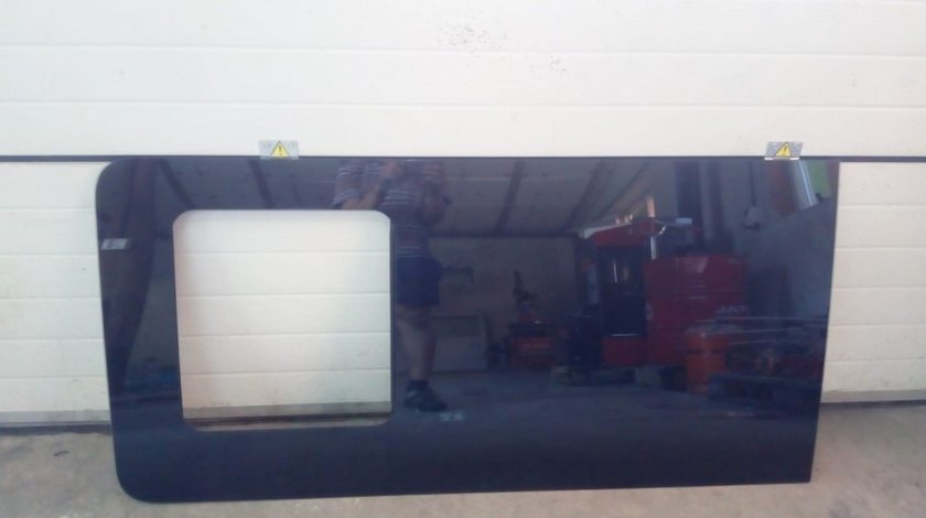 Geam Fix Caroserie Stanga Spate Renault Master III