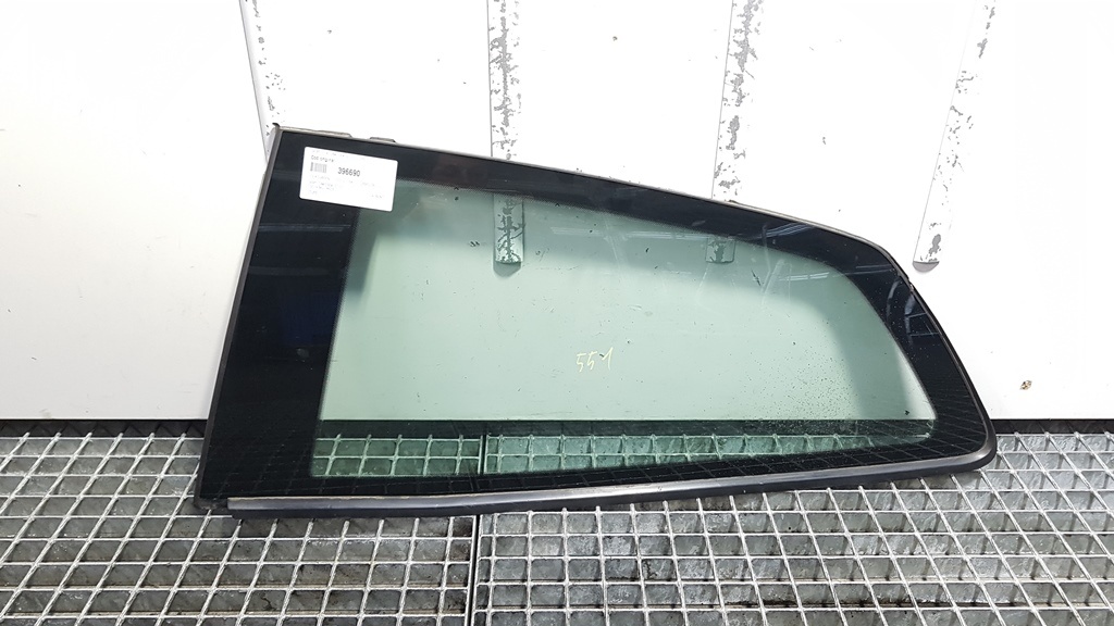 Geam fix caroserie stanga spate, Vw Polo (6R) (id:396690)