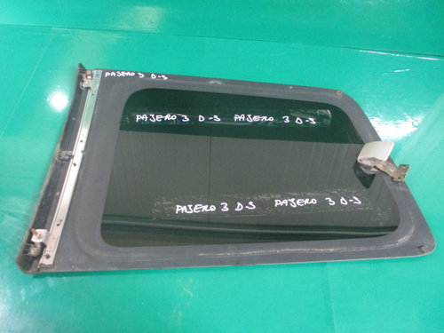 GEAM FIX / COLT PORTBAGAJ DREAPTA SPATE MITSUBISHI PAJERO SHOGUN III FAB. 1999 – 2007 ⭐⭐⭐⭐...