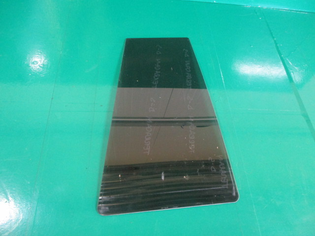 GEAM FIX / COLT USA DREAPTA SPATE HYUNDAI TERRACAN FAB. 2001 – 2006 ⭐⭐⭐⭐⭐