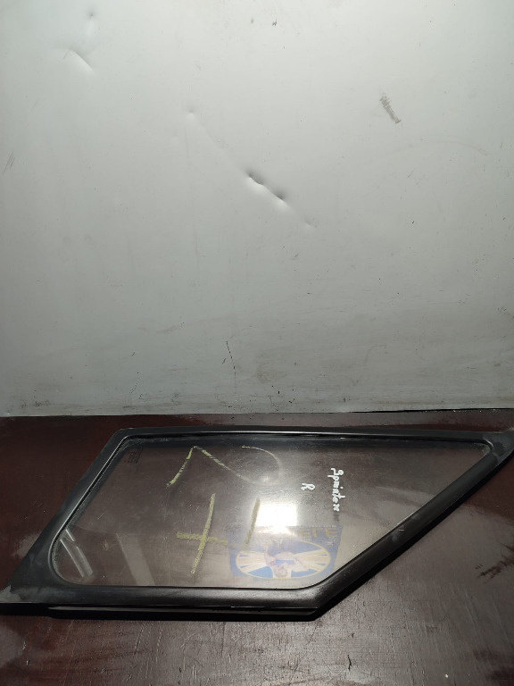 Geam fix dreapta Mercedes Sprinter W906