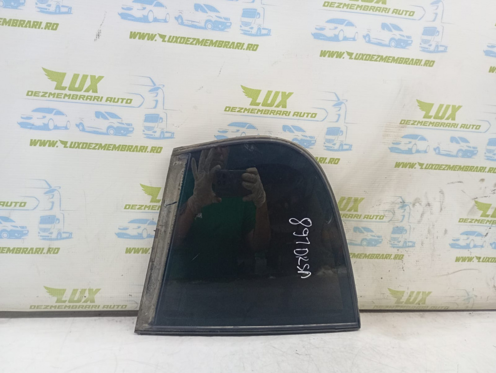 Geam fix dreapta spate 822200001r Renault Laguna 3 [2007 - 2011] 2.0 dci M9R828