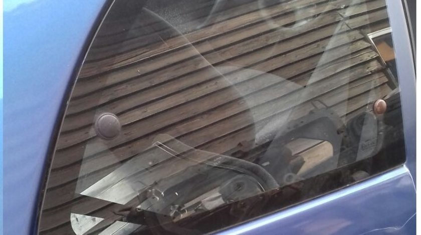 Geam fix dreapta spate Ford Ka
