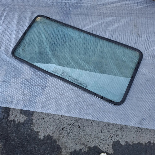 Geam Fix Dreapta Spate Mercedes-Benz Sprinter (W903) 1998-2005 313 Cdi Om 611.981 Motorina Dot623As2...
