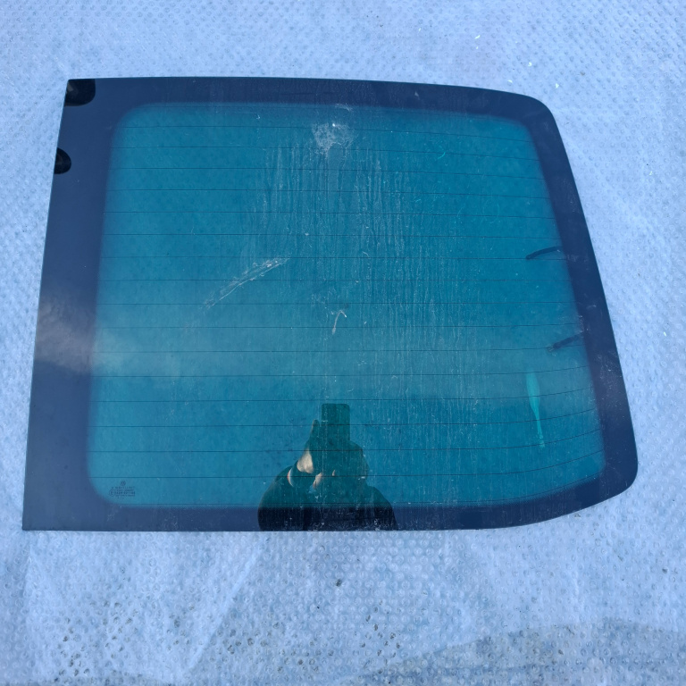 Geam Fix Dreapta Spate Vw Touran (1T) 2003-2010 E143R001108, Dot27M73100As3, E143R-001108, 43R001108 Saint-Gobain Sekurit