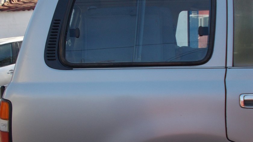 Geam fix in aripa spate dreapta Toyota Land Cruiser J80