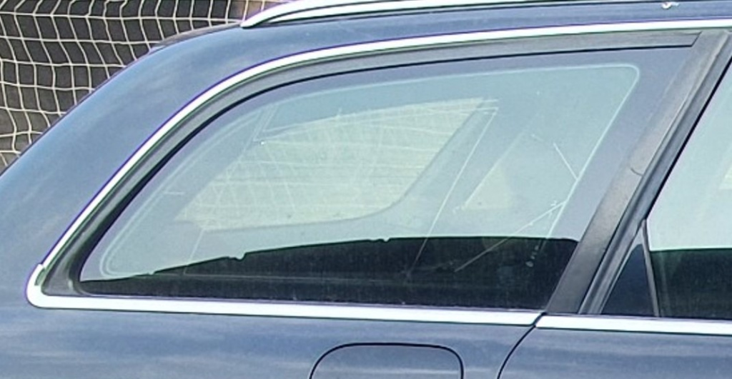 Geam Fix Spate,dreapta,Clar,break / Caravan / Station Wagon Audi A6 (4F, C6) 2004 - 2011 4F9845300H, 4F9 845 300 H, 4F9845300D, 4F9 845 300 D, 4F9845300K, 4F9 845 300 K, 4F9845300F, 4F9 845 300 F, 4F9845300R, 4F9 845 300 R, 4F9845300E, 4F9 845 300 E,